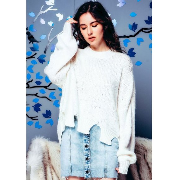 Blue Blush Sweaters - 🥳HP🥳Scallop Hem Oversized Sweater NEW